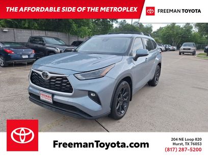 Used 2023 Toyota Highlander LE