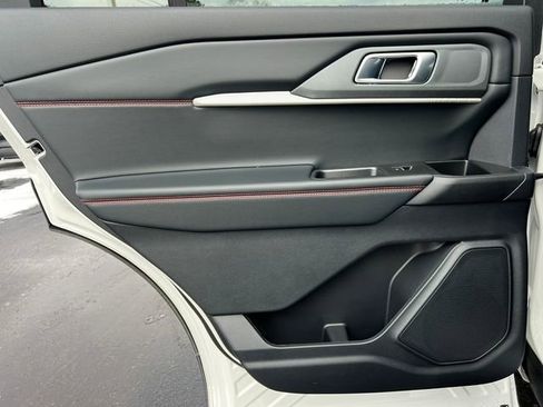 New 2026 Ford Explorer ST-Line w/ ST-Line Street Pack image 39