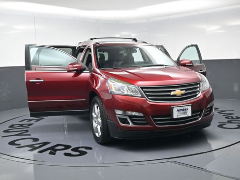 Used 2017 Chevrolet Traverse Premier image 23