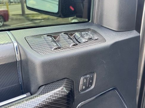 Used 2019 Ford F150 Lariat w/ Equipment Group 502A Luxury AWD/4WD image 10