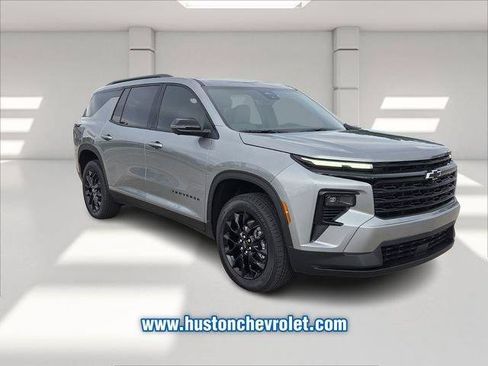 New 2026 Chevrolet Traverse LT w/ Midnight/Sport Edition FWD image 7