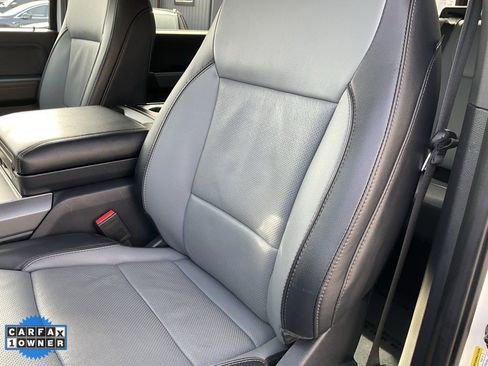 Used 2022 Ford F150 Lightning Lariat image 21