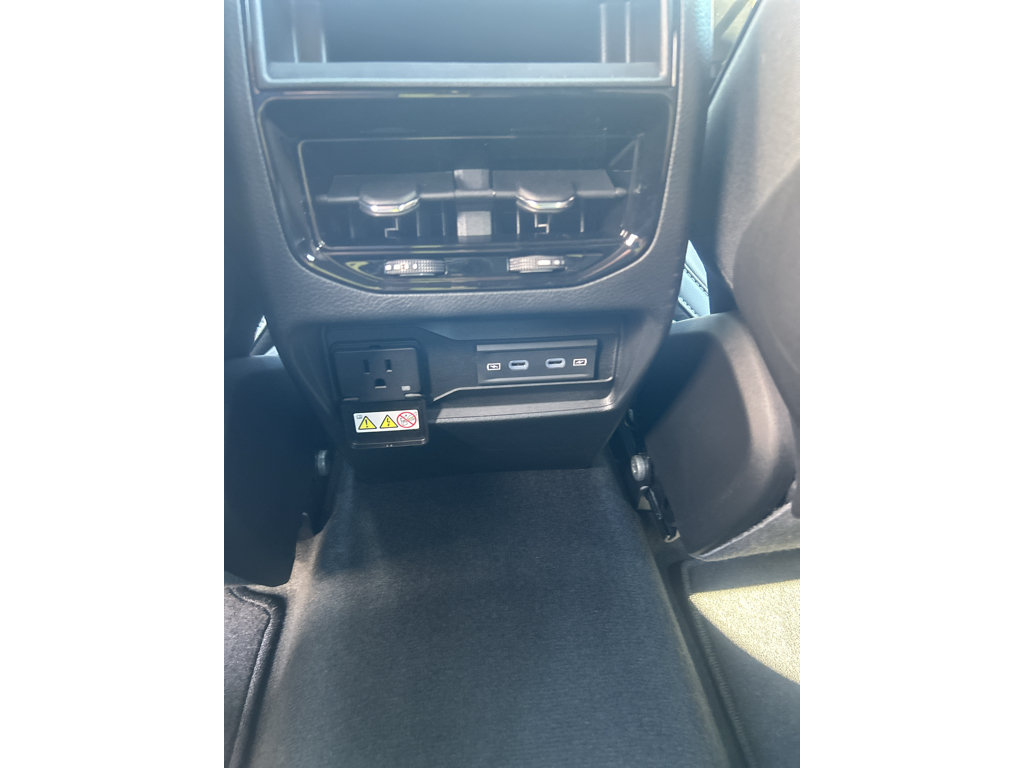 New 2027 Jeep Grand Cherokee Altitude RWD image 12