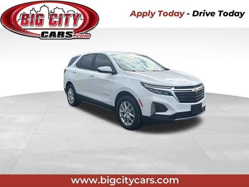 Used 2023 Chevrolet Equinox LT image 1