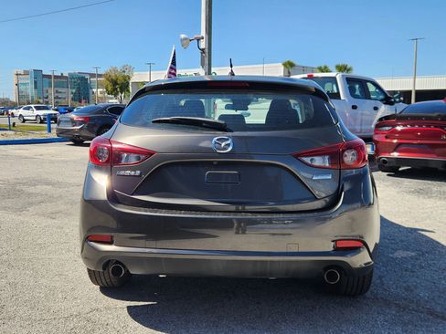 Used 2018 MAZDA MAZDA3 Touring image 5