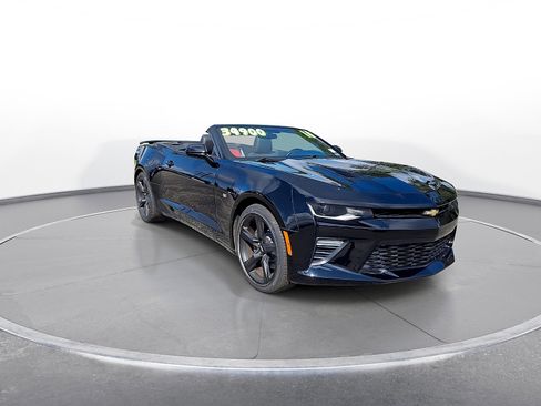 Used 2016 Chevrolet Camaro SS RWD image 2
