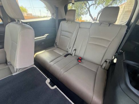 Used 2016 Honda Pilot Touring image 23
