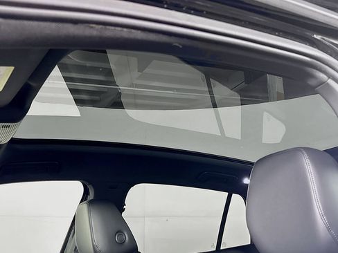 Certified 2021 Volkswagen ID.4 Pro S image 20