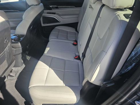Used 2020 Kia Telluride EX image 12