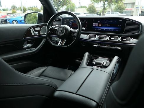 Used 2025 Mercedes-Benz GLS 450 4MATIC image 23