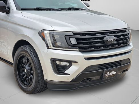 Used 2019 Ford Expedition Limited w/ Equipment Group 303A AWD/4WD image 36