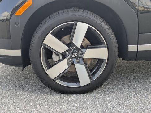 Used 2025 Hyundai Santa Fe Limited image 12