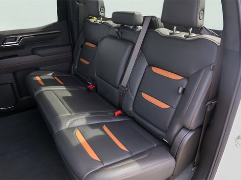 Used 2025 GMC Sierra 1500 AT4 image 26