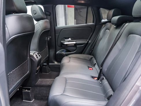 Certified 2025 Mercedes-Benz GLA 250 image 19