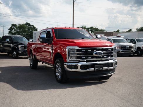Certified 2025 Ford F350 Lariat w/ Lariat Ultimate Package AWD/4WD image 3