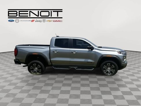 Used 2024 GMC Canyon AT4 w/ AT4 Premium Package AWD/4WD image 4