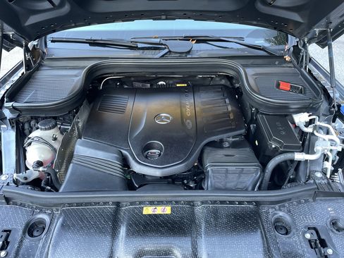Certified 2025 Mercedes-Benz GLS 450 4MATIC image 53