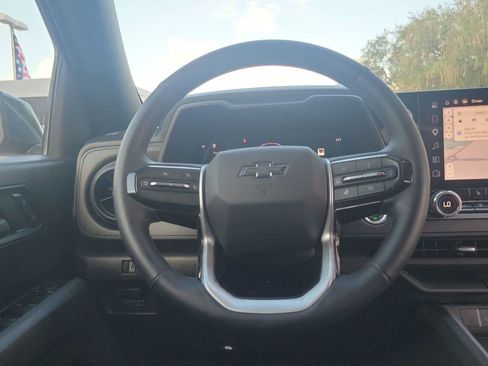 Used 2026 Chevrolet Colorado Trail Boss AWD/4WD image 19