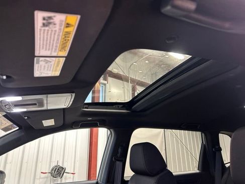 Used 2025 Honda CR-V Sport image 34