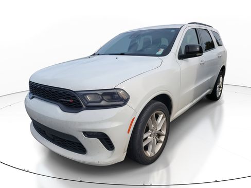 Used 2023 Dodge Durango GT image 3