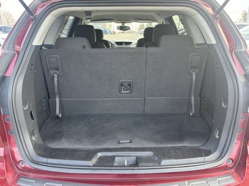 Used 2017 Chevrolet Traverse LT w/ Style and Technology Package image 9
