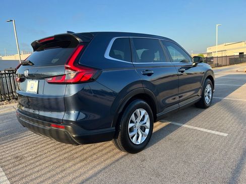 Used 2023 Honda CR-V LX image 4