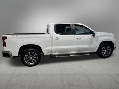 Used 2024 Chevrolet Silverado 1500 LT w/ Leather Package AWD/4WD image 6