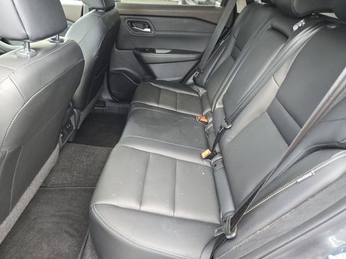 Used 2023 Nissan Rogue SL w/ SL Premium Package image 19