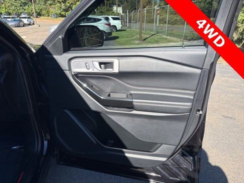 Used 2022 Ford Explorer ST w/ Equipment Group 401A image 8