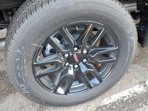 New 2026 GMC Sierra 1500 Elevation image 7