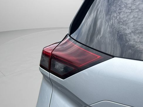 Certified 2023 Nissan Rogue SV AWD/4WD image 47