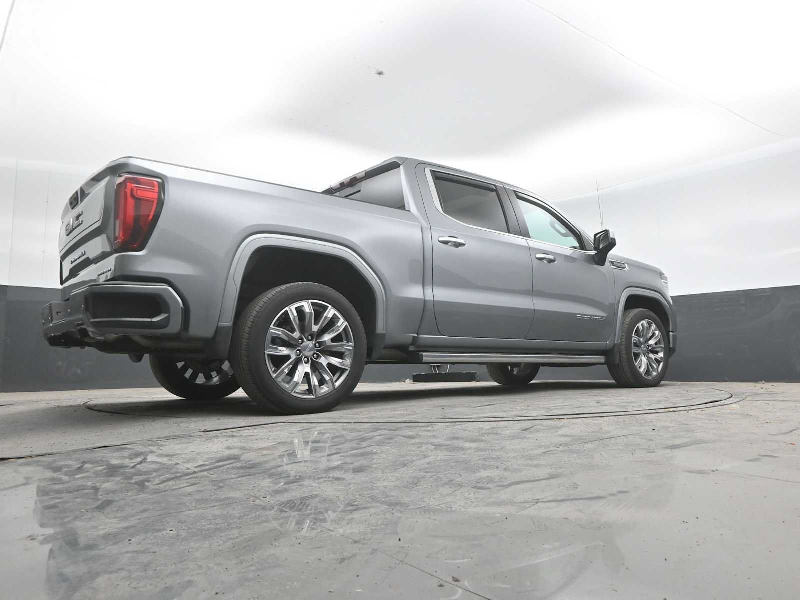Used 2025 GMC Sierra 1500 Denali w/ Denali Reserve Package AWD/4WD image 51