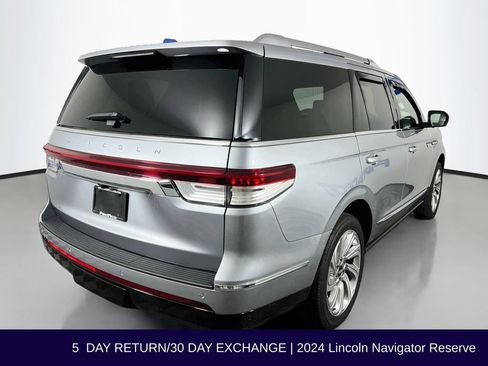 Used 2024 Lincoln Navigator Reserve AWD/4WD image 8