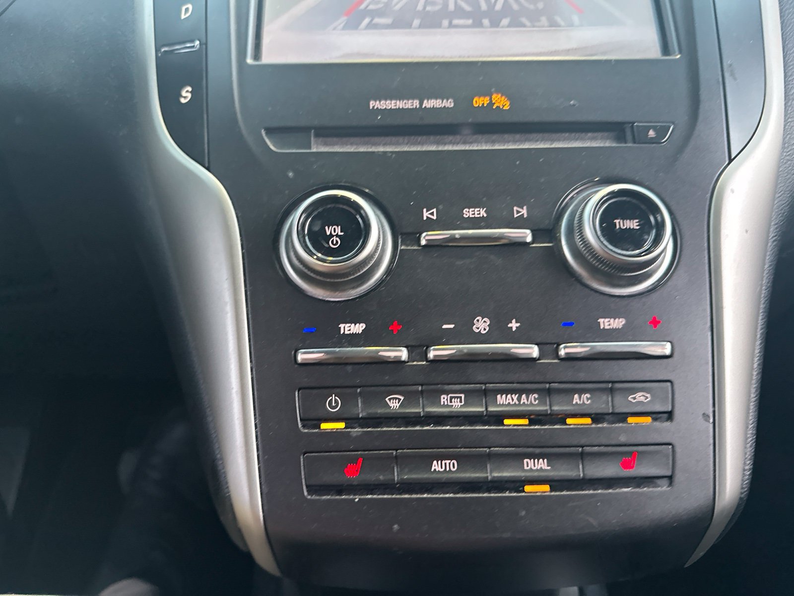 Used 2018 Lincoln MKC Premiere FWD image 10