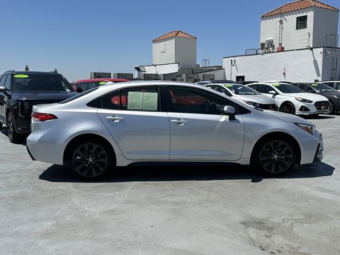 Used 2024 Toyota Corolla SE w/ SE Package FWD image 9