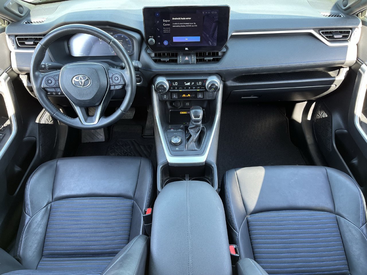 Used 2023 Toyota RAV4 XSE AWD/4WD image 9