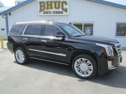 Used 2020 Cadillac Escalade Platinum AWD/4WD image 1