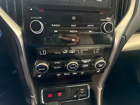 Used 2020 Subaru Ascent Limited w/ Technology Package AWD/4WD image 27