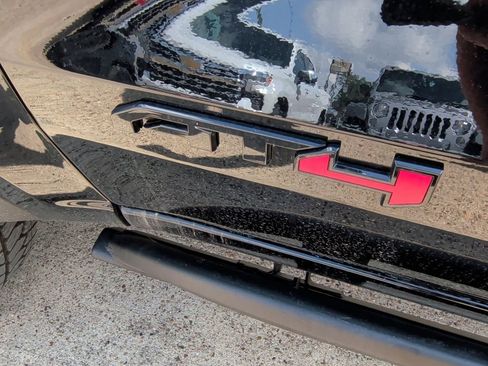 New 2025 GMC Canyon AT4 w/ Nightfall Edition image 43