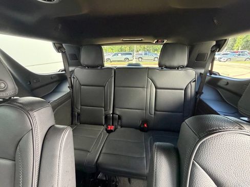 Used 2025 GMC Yukon Denali AWD/4WD image 22