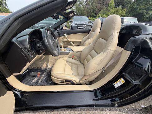 Used 2007 Chevrolet Corvette Convertible w/ Preferred Equipment Group RWD image 20