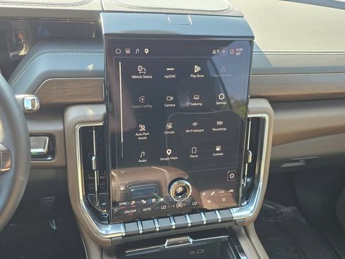 Certified 2026 GMC Yukon Denali Ultimate AWD/4WD image 15