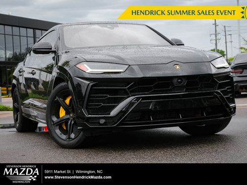 Used 2020 Lamborghini Urus AWD/4WD image 1