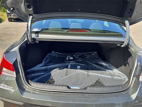 New 2025 Hyundai Elantra Sport image 22