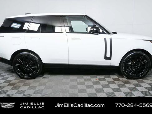 Used 2024 Land Rover Range Rover SE AWD/4WD image 2