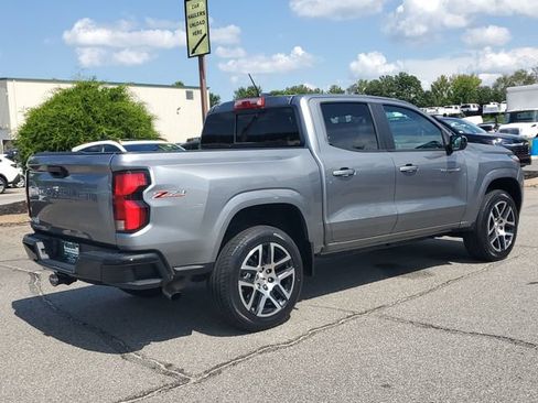 Used 2023 Chevrolet Colorado Z71 w/ Z71 Convenience Package 2 AWD/4WD image 6