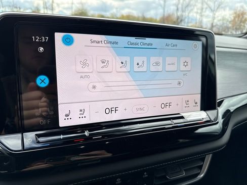 New 2026 Volkswagen Atlas Cross Sport SE image 10