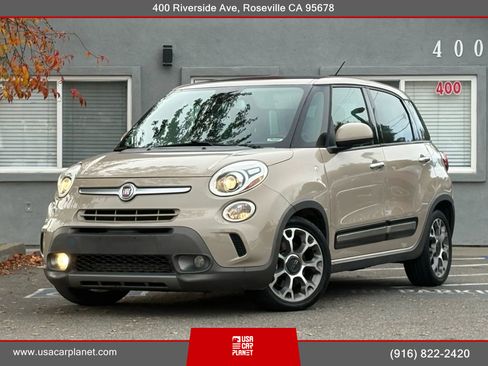 Used 2014 FIAT 500L Trekking w/ Popular Equipment Group image 1