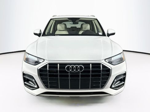 Used 2021 Audi Q5 2.0T Premium Plus w/ Premium Plus Package AWD/4WD image 2