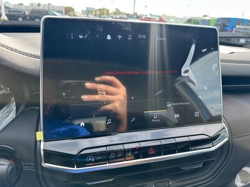 New 2026 Jeep Compass Latitude image 19